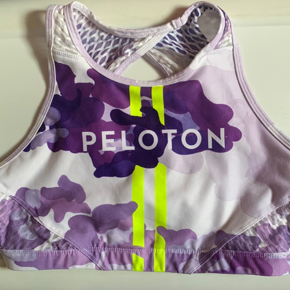 Size m peloton bra without pads